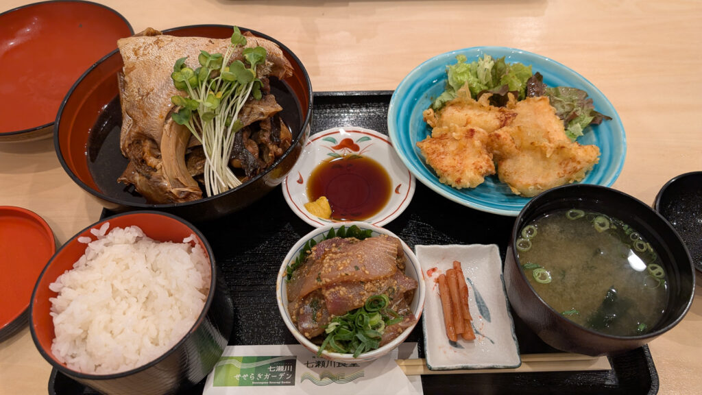 七瀬川定食・あら煮と鳥天とりゅうきゅうのセット
